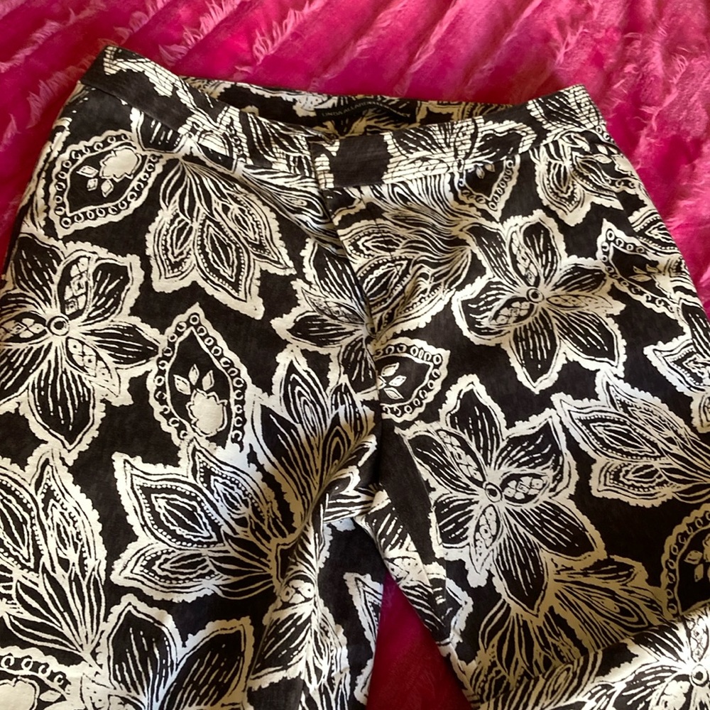 Ellen Tracy floral pants EUC